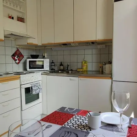 Apartamento Idyllinen Yksioe Jaervinaekoealalla Tampere