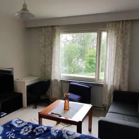 Idyllinen Yksioe Jaervinaekoealalla Apartamento *