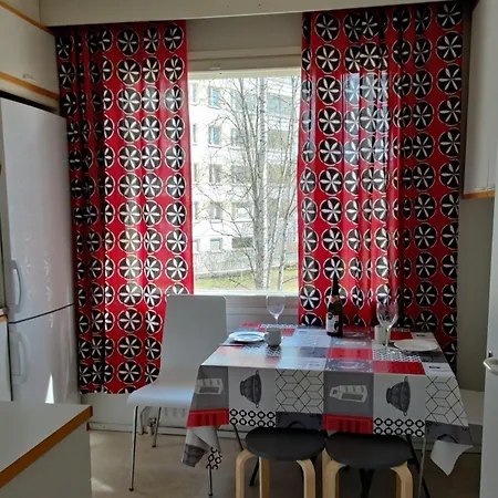 Apartamento Idyllinen Yksioe Jaervinaekoealalla
